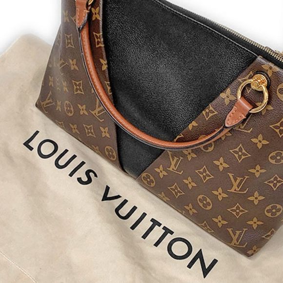 Louis Vuitton Black Monogram Empreinte Leather V MM Tote Bag  Louis Vuitton Monogram V Tote MM 2 Way Shoulder Bag Black
